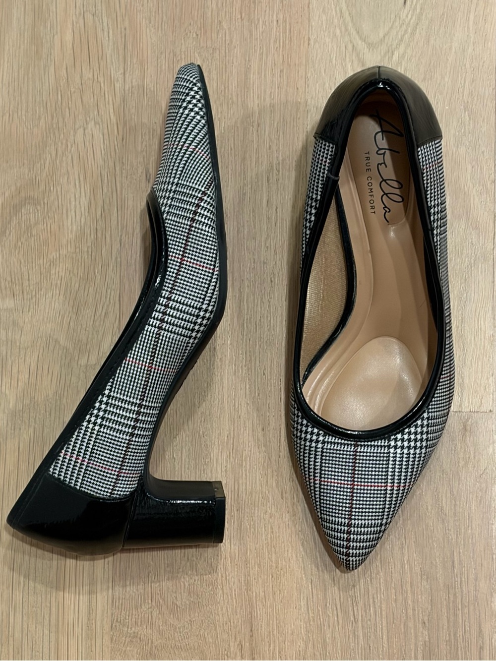 Abella True Comfort “Alice” Black White Plaid Pointed Block Heel Pumps 7 (37)